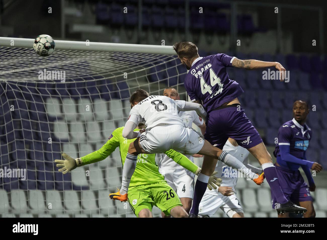 Beerschot's Frederic Frans scores during a soccer game between