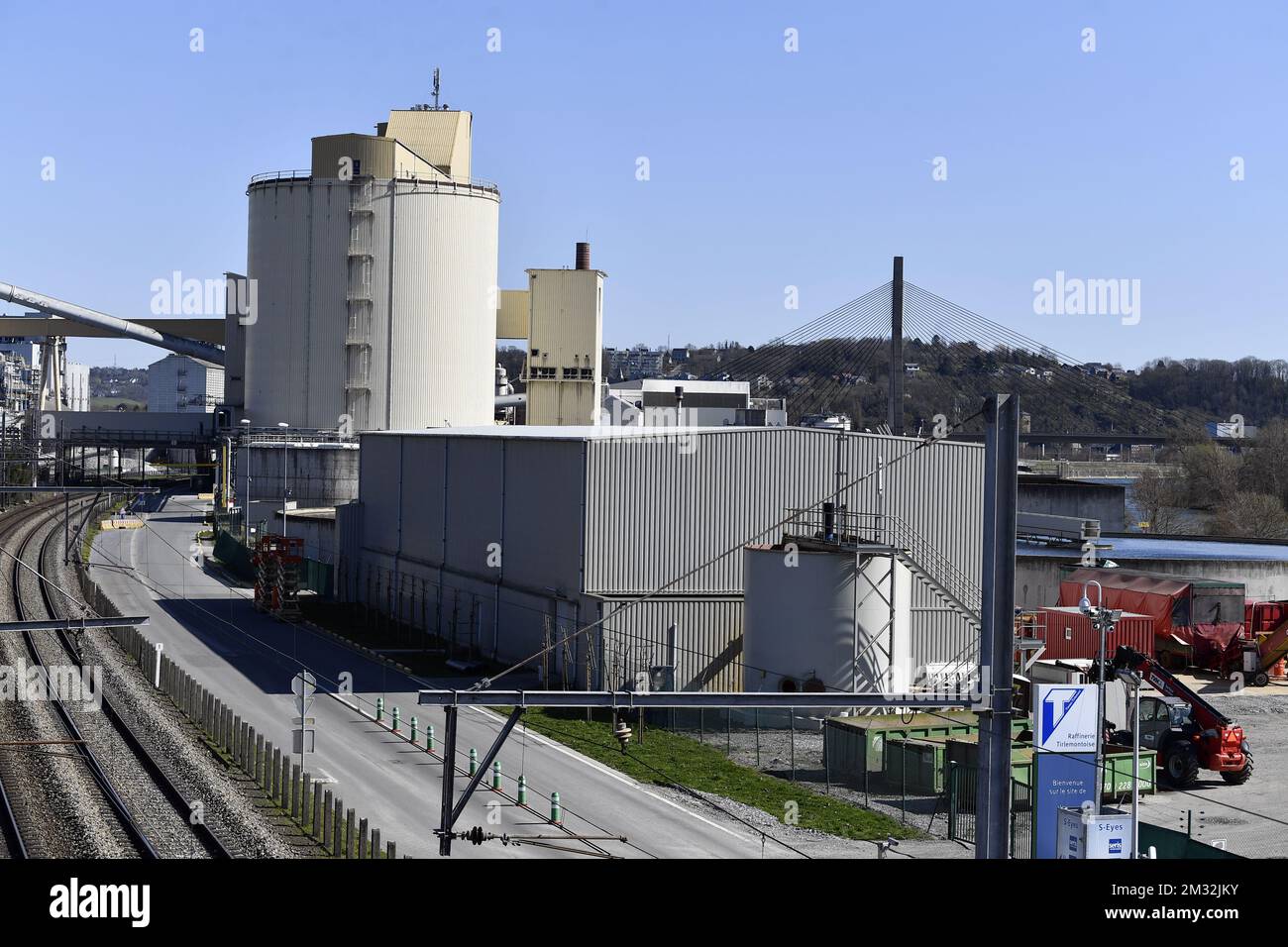 Illustration picture shows the Wanze plant of 'Tiense Suikerraffinaderij/ Raffinerie Tirlemontoise' sugar refinery in Wanze, Monday 23 March 2020. The refinary has decided to switch the production from sugar to disinfecting hand gel. From March 18th, new measures are taken to avoid the spread of the Covid-19. There are 3743 persons infected in Belgium, so far. BELGA PHOTO ERIC LALMAND Stock Photo