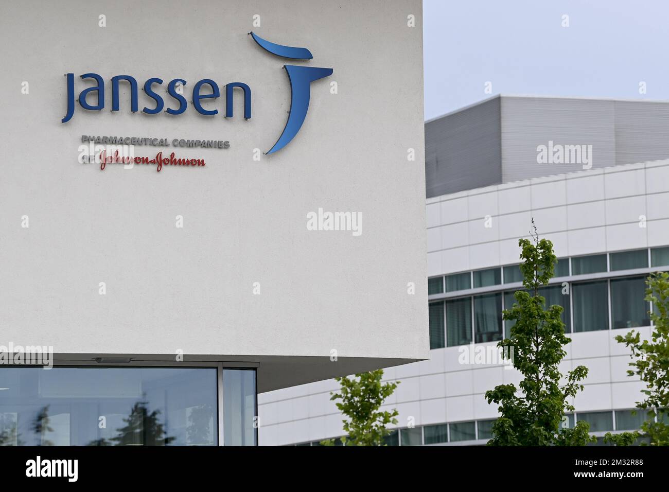 Illustration picture shows a logo at the headquarters of the 'Janssen Pharmaceutica' pharmaceutical company in Beerse, Wednesday 17 June 2020. BELGA PHOTO DIRK WAEM  Stock Photo