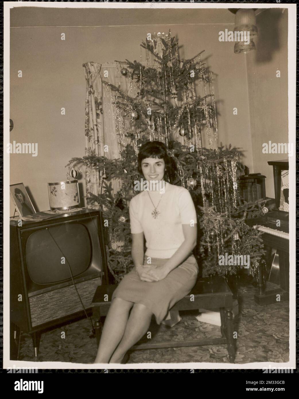 George, Mary, Tommy, Patricia V. George E. Graney + family , Christmas ...