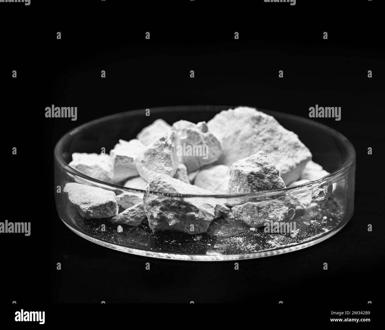 Calcium Chloride flakes, salt in solid state, used in brine for