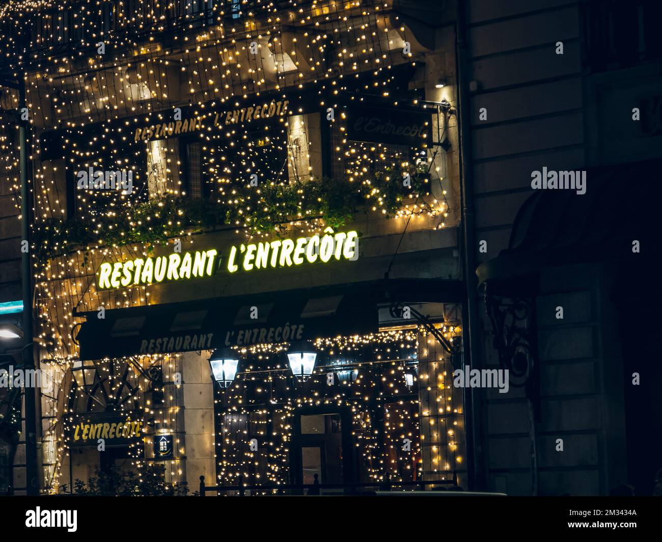 The Restaurant L Entrecote De Bordeaux At Night Stock Photo Alamy