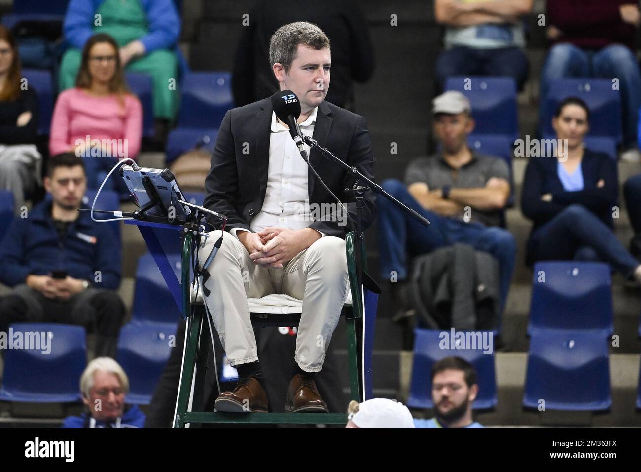 Umpire tennis hi-res stock photography and images - Page 2 - Alamy