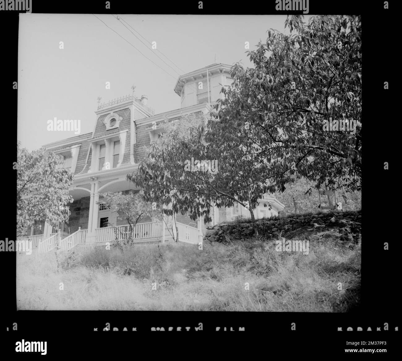 Hagop Yaghsizian 174 Forest Hills St. Jas-3518 , Houses, Trees. Leon