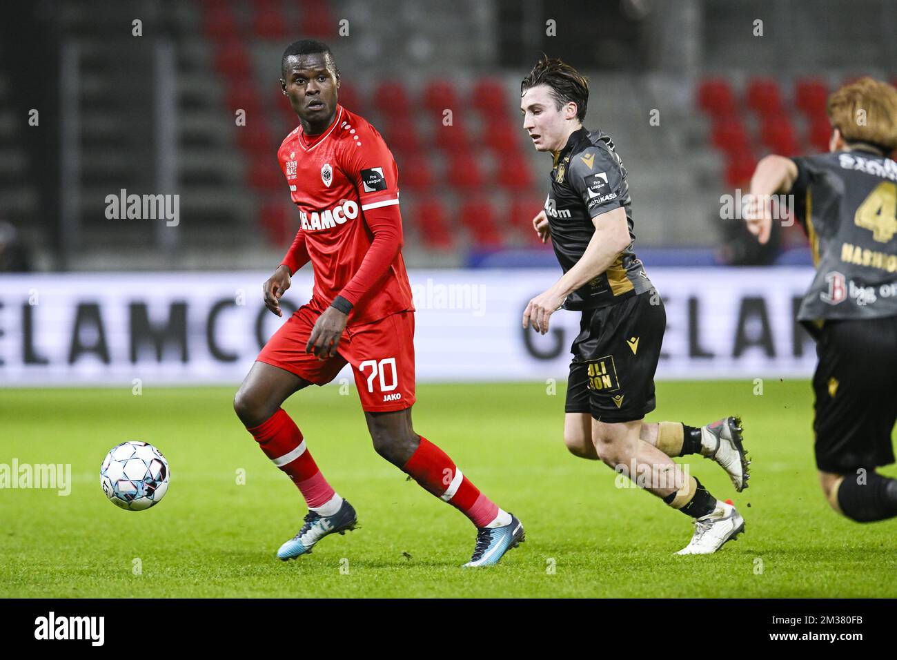Antwerp's Ally Samatta Mbwana and STVV's Rocco Reitz fight for the ball during a soccer match between Royal Antwerp FC RAFC and Sint-Truidense VV, Tuesday 25 January 2022 in Antwerp, on day 24 of the 2021-2022 'Jupiler Pro League' first division of the Belgian championship. BELGA PHOTO TOM GOYVAERTS Stock Photo