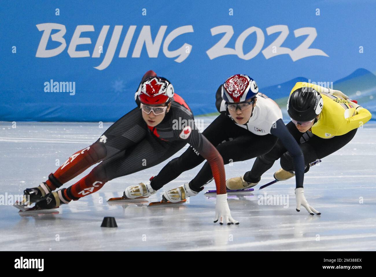 Belgian shorttrack skater Hanne Desmet pictured in action during the  women's Shorttrack 1000m qualifier at the Beijing 2022 Winter Olympics in  Beijing, China, Wednesday 09 February 2022. The winter Olympics are taking