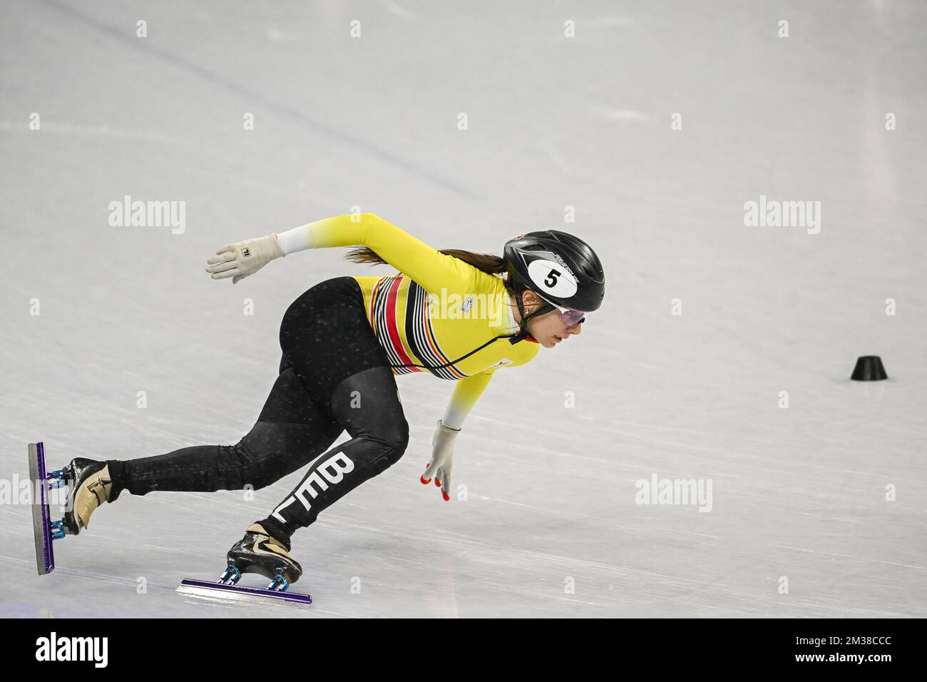 Belgian shorttrack skater Hanne Desmet pictured in action during the women's Shorttrack 1500m A-final at the Beijing 2022 Winter Olympics in Beijing, China, Wednesday 16 February 2022. The winter Olympics are taking place from 4 February to 20 February 2022. BELGA PHOTO LAURIE DIEFFEMBACQ Stock Photo