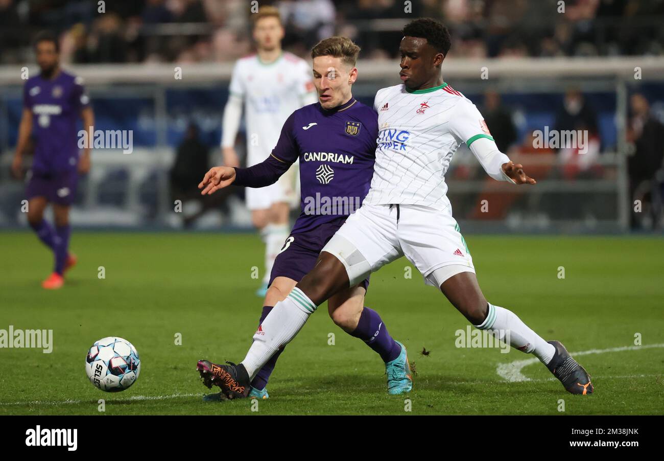 Anderlecht's Yari Verschaeren and OHL's Manderla Lamine Keita