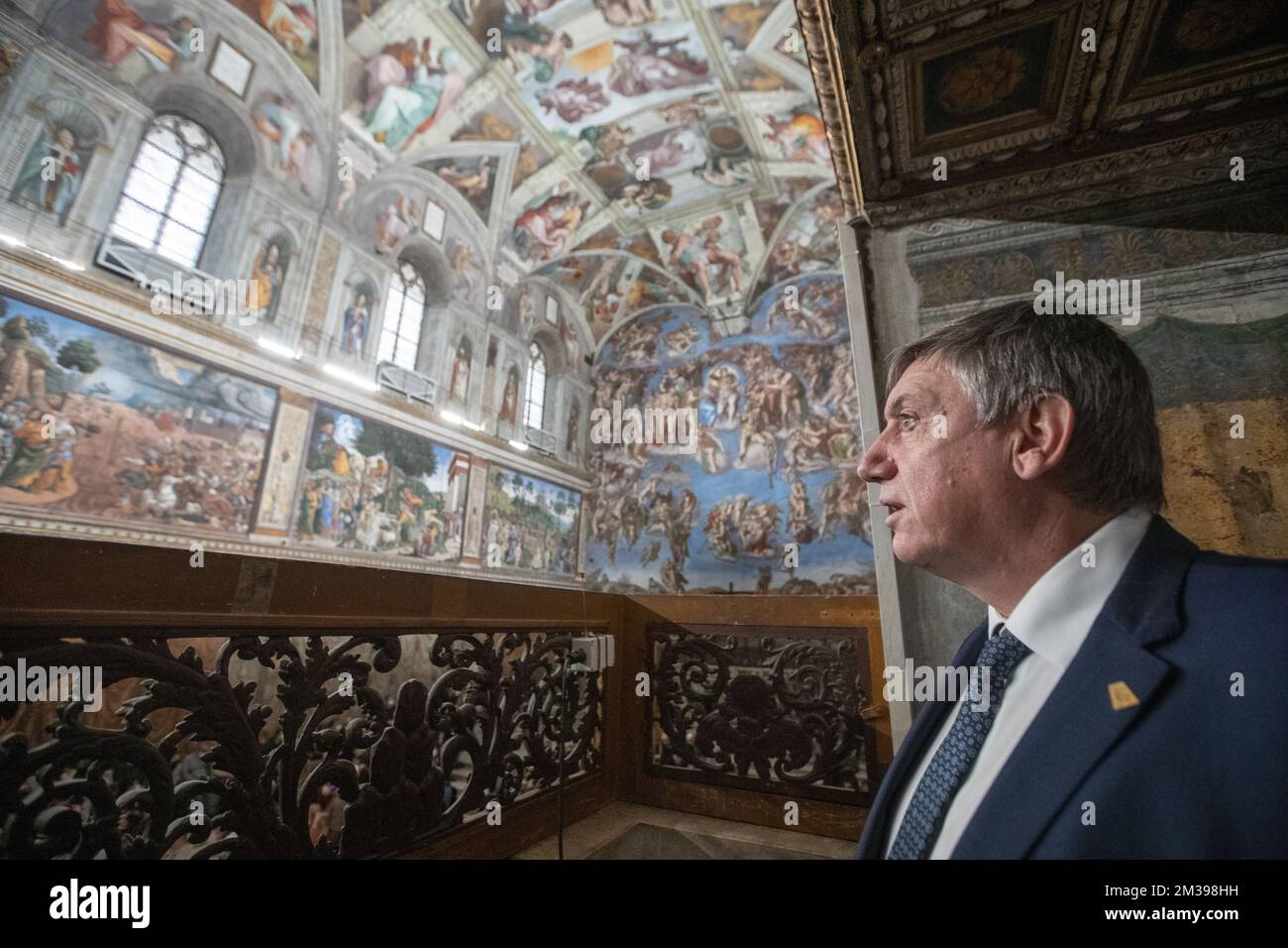 Flemish Minister President Jan Jambon pictured during a visit to the Sistine Chapel (Sixtijnse Kapel - Chapelle Sixtine Cappella Sistina) in the Apostolic Palace, at the Vatican, Wednesday 30 March 2022. Jambon is on a three-day visit to Vatican City. BELGA PHOTO NICOLAS MAETERLINCK Stock Photo