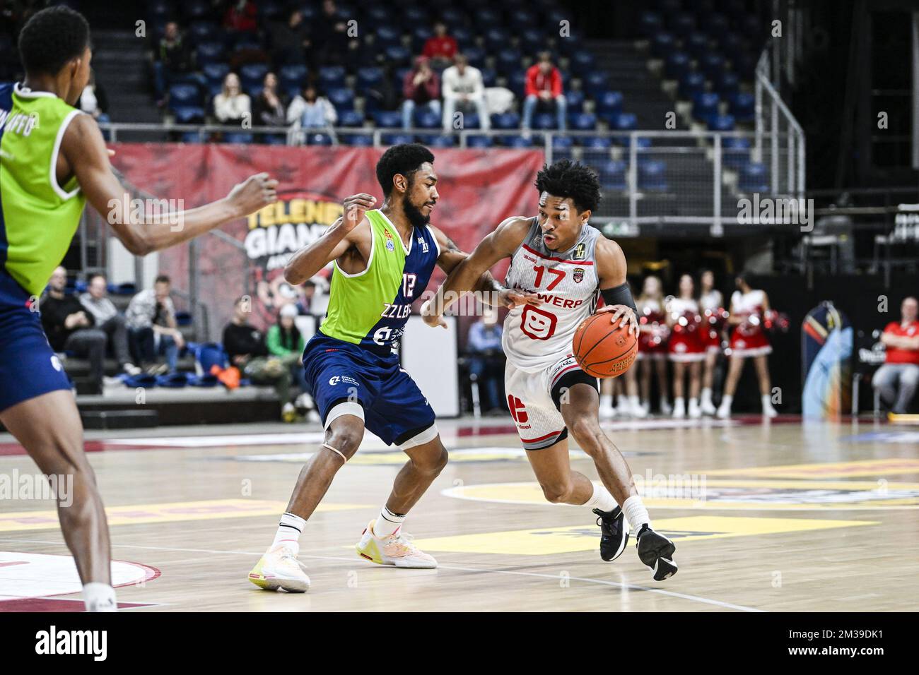 Jaylen hands hires stock photography and images Alamy