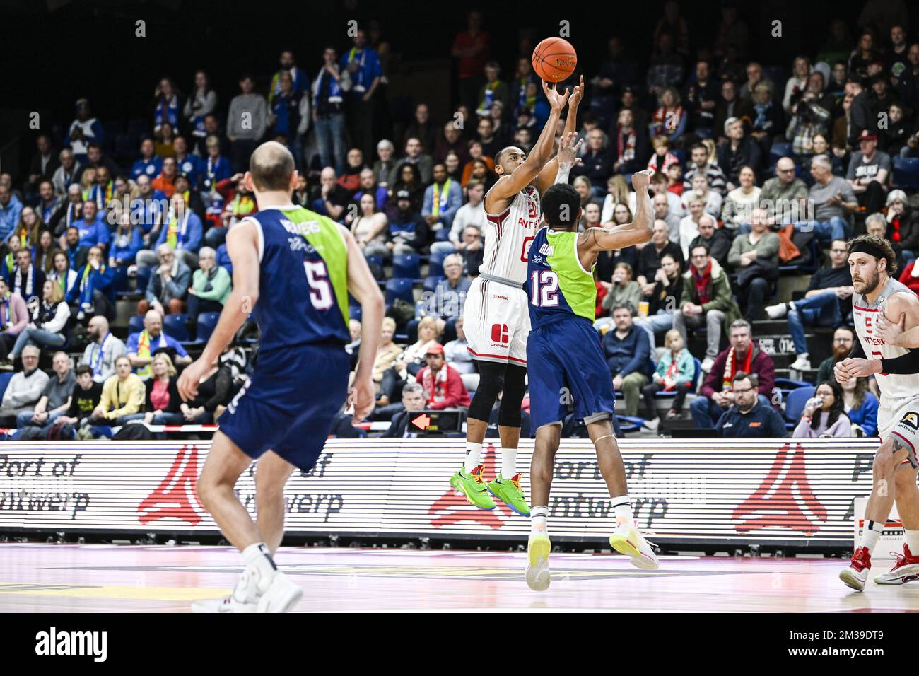 Antwerp's Markel Brown pictured in action during a basketball match between Antwerp Giants