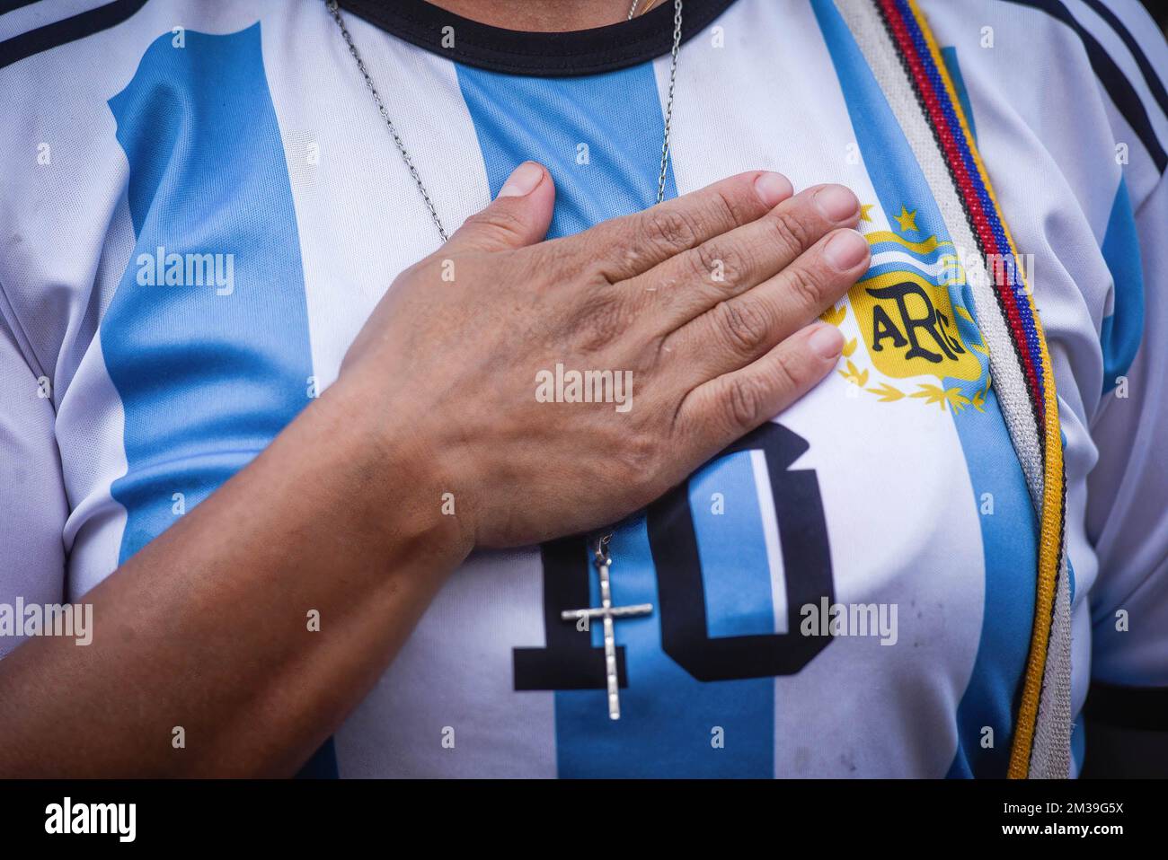 Score! Messi Replaces Little Fan's Plastic-bag Jersey