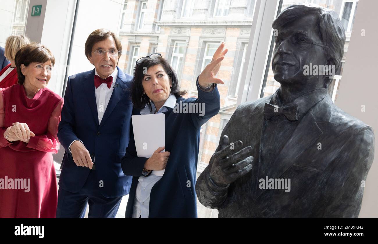 PS' Laurette Onkelinx, Walloon Minister President Elio Di Rupo and Joelle Milquet pictured during the inauguration of a sculpture of Walloon Minister President and former Prime Minuster Elio Di Rupo, Friday 22 April 2022 at the Chamber at the Federal Parliament in Brussels. BELGA PHOTO BENOIT DOPPAGNE Stock Photo