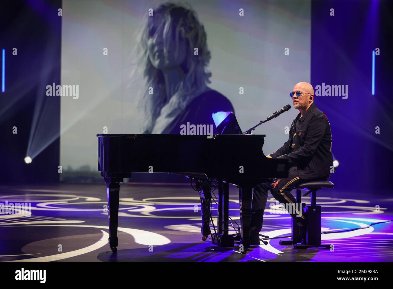Pascal obispo 2022 hi-res stock photography and images - Alamy