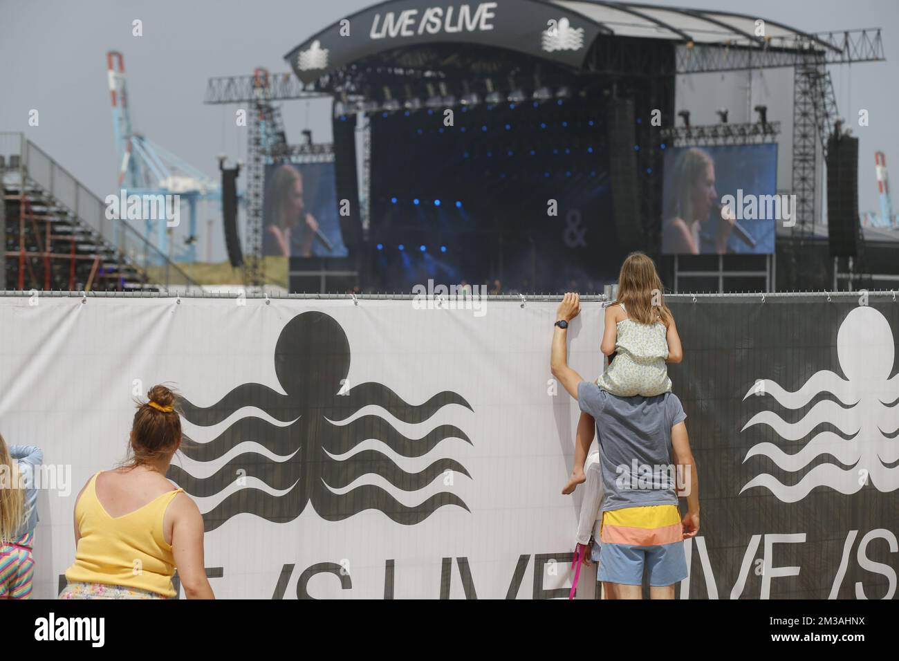 Illustration picture shows Live is Live festival at the beach in Zeebrugge, on Saturday 18 June 2022. BELGA PHOTO NICOLAS MAETERLINCK  Stock Photo