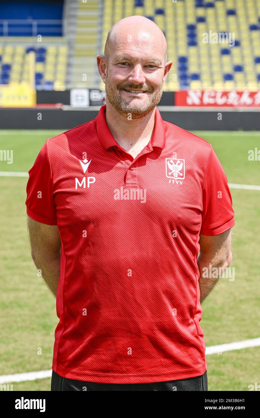 STVV's assistant coach Markus Pflanz poses for the photographer at the