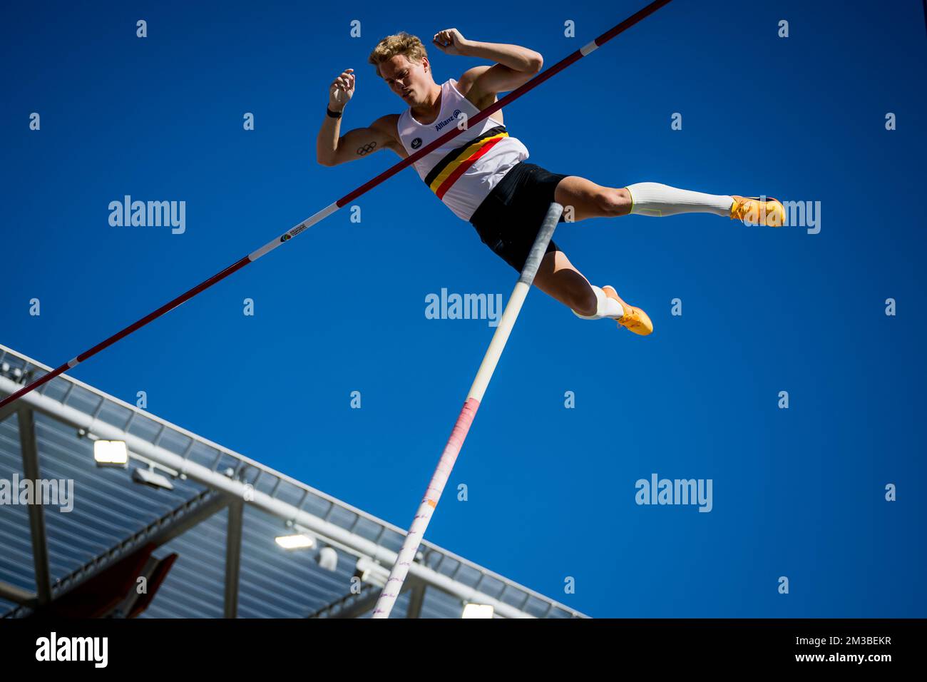 Belgian Ben Broeders pictured in action during the final of the men's pole vault event, at the 19th IAAF World Athletics Championships in Eugene, Oregon, USA, Sunday 24 July 2022. The Worlds are taking place from 15 to 24 July, after being postponed in 2021 due to the ongoing corona virus pandemic. BELGA PHOTO JASPER JACOBS Stock Photo