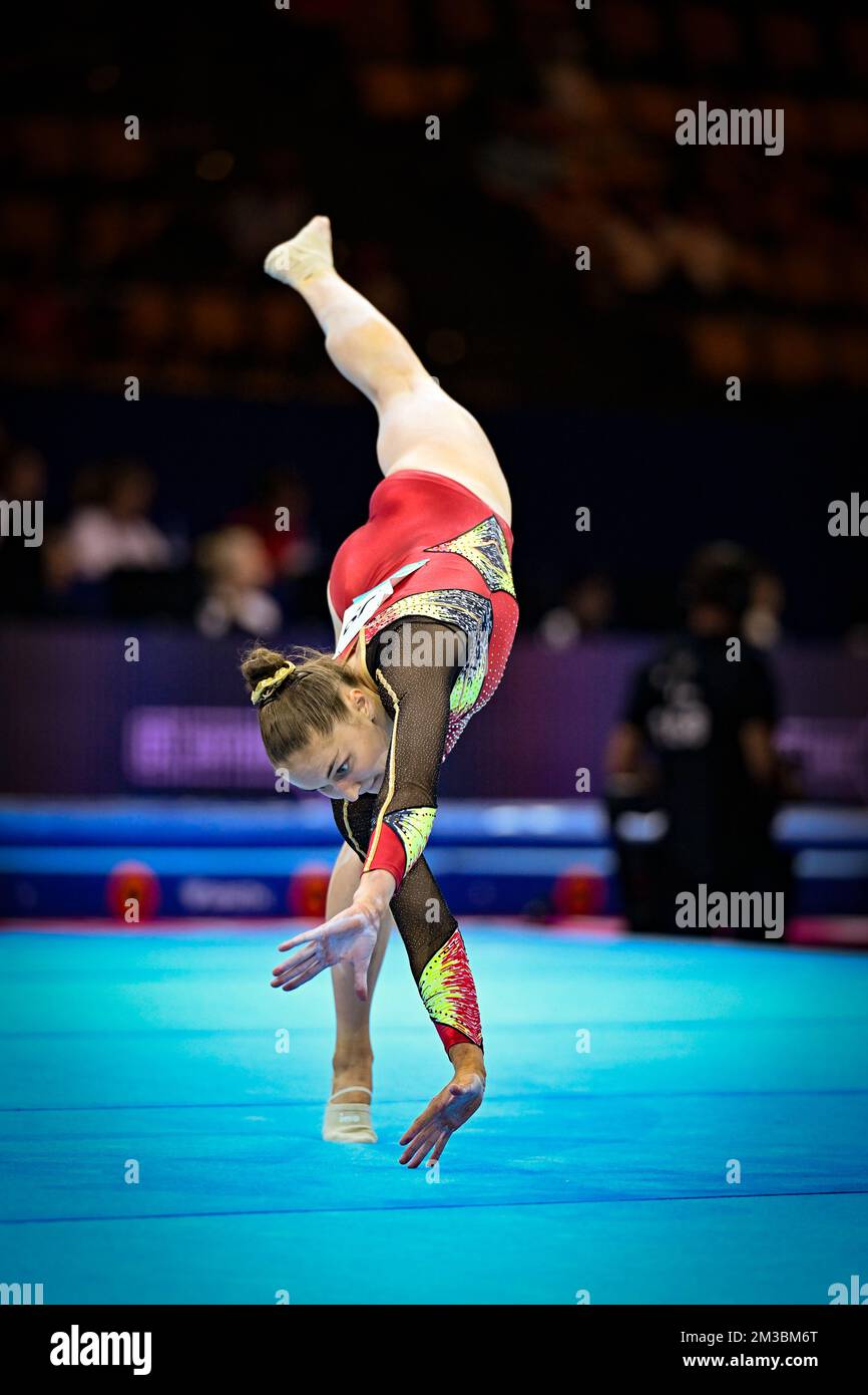 Gymnastique au sol hires stock photography and images Alamy