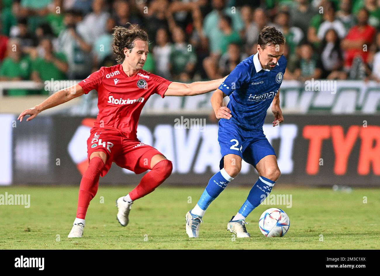 Omonia's Mix Diskerud and Gent's Sven Kums pictured in action during a soccer game between Cypriot Omonia Nicosia and Belgian KAA Gent in Nicosia, Cyprus on Thursday 25 August 2022, the return leg of the play-offs for the UEFA Europa League competition. BELGA PHOTO DAVID CATRY Stock Photo