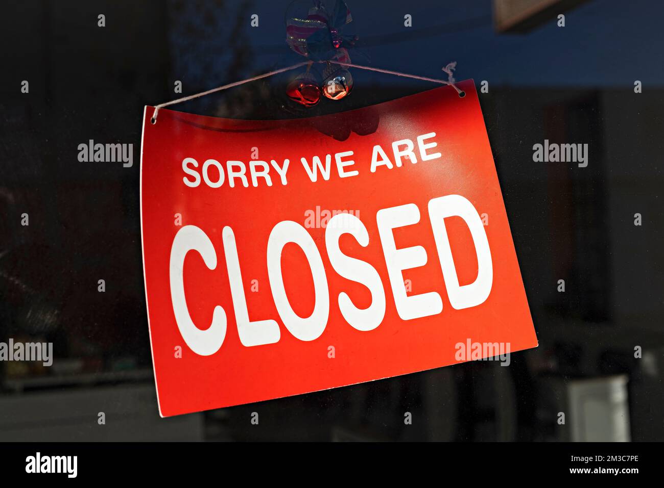 Ballarat Australia /  A Closed Sign  on shop window during the Covid 19  Pandemic. Stock Photo