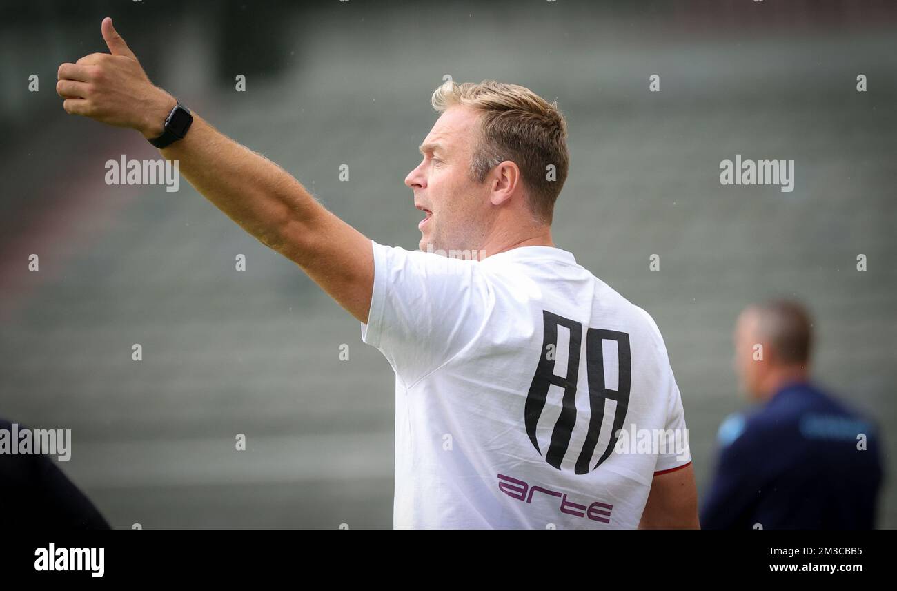 RSCA Futures' head coach Robin Veldman talks to his players after a soccer  match between RSC, Stock Photo, Picture And Rights Managed Image. Pic.  VPM-43653717