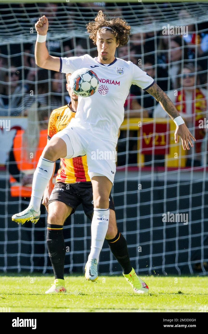 Anderlecht's Fabio Silva pictured in action during a soccer match between KV Mechelen and RSC Anderlecht, Sunday 09 October 2022 in Mechelen, on day 11 of the 2022-2023 'Jupiler Pro League' first division of the Belgian championship. BELGA PHOTO JASPER JACOBS Stock Photo