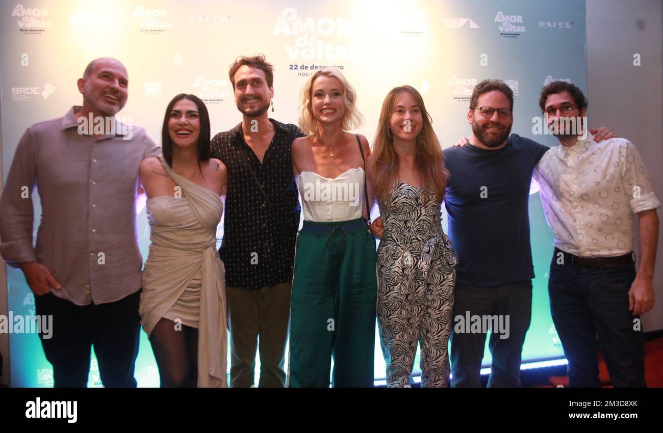 Rio de Janeiro, Rio de Janeiro, Brasil. 14th Dec, 2022. (INT) Premiere of the Movie Ã¢â‚¬Å“The Love of Turns.Ã¢â‚¬Â December 14, 2022, Rio de Janeiro, Brazil: Premiere of the movie Ã¢â‚¬Å“The Love of TurnsÃ¢â‚¬Â with actresses Cleo Pires, Juliana Didone, Luiza Fernandes and actor Igor Angelkorte and cast at the Cine Estacao Botafogo in the South Zone of Rio de Janeiro on Wednesday (14).Credit: Onofre Veras/Thenews2 (Credit Image: © Onofre Veras/TheNEWS2 via ZUMA Press Wire) Stock Photo