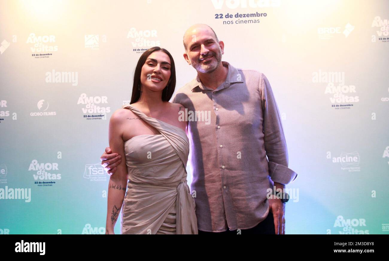 Rio de Janeiro, Rio de Janeiro, Brasil. 14th Dec, 2022. (INT) Premiere of the Movie Ã¢â‚¬Å“The Love of Turns.Ã¢â‚¬Â December 14, 2022, Rio de Janeiro, Brazil: Premiere of the movie Ã¢â‚¬Å“The Love of TurnsÃ¢â‚¬Â with actresses Cleo Pires, Juliana Didone, Luiza Fernandes and actor Igor Angelkorte and cast at the Cine Estacao Botafogo in the South Zone of Rio de Janeiro on Wednesday (14).Credit: Onofre Veras/Thenews2 (Credit Image: © Onofre Veras/TheNEWS2 via ZUMA Press Wire) Stock Photo