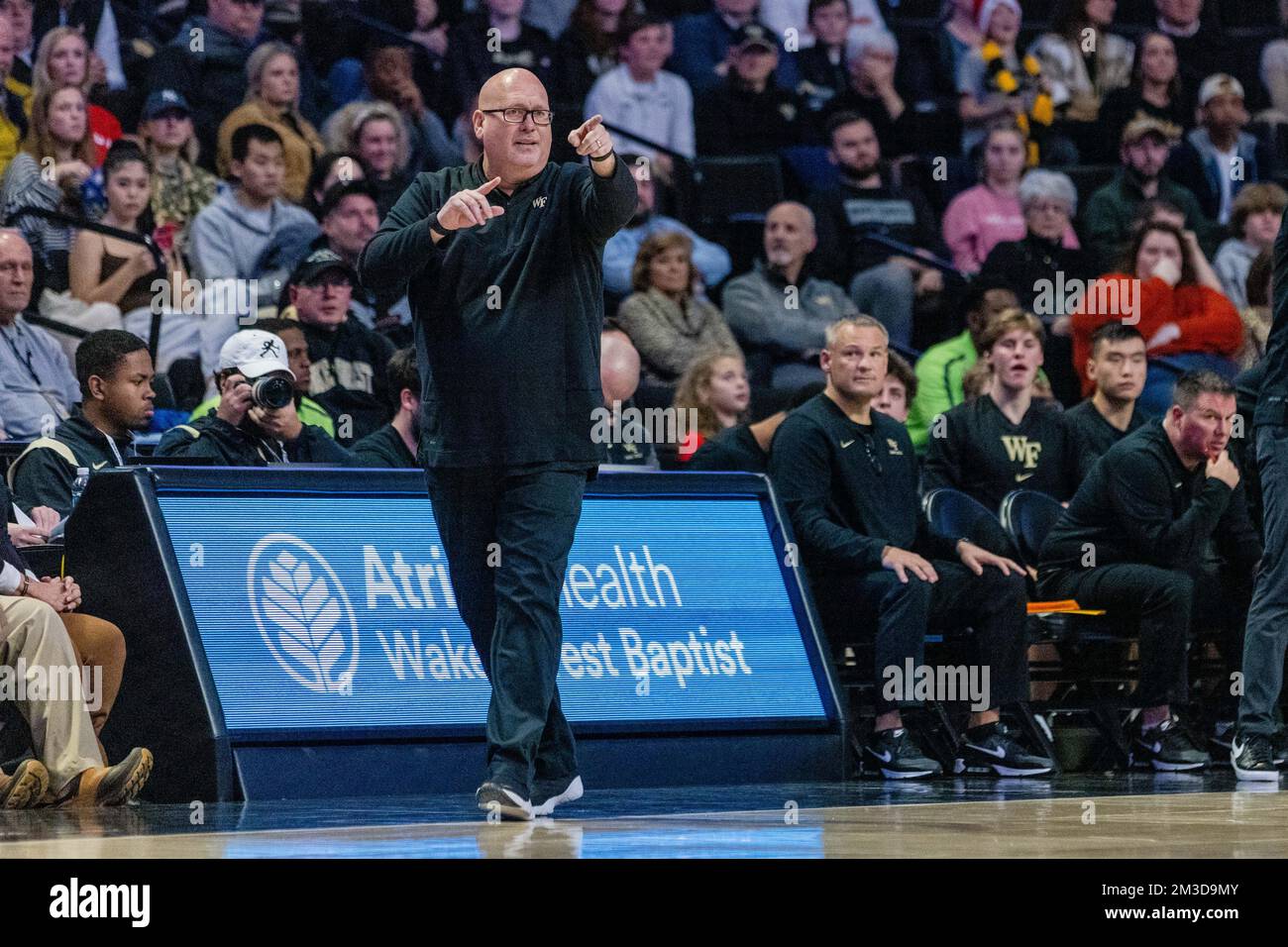 Winston-Salem, NC, USA. 14th Dec, 2022. Wake Forest Demon Deacons head coach Steve Forbes during the first half of the NCAA Basketball matchup at LJVM Coliseum in Winston-Salem, NC. (Scott Kinser/Cal Sport Media). Credit: csm/Alamy Live News Stock Photo