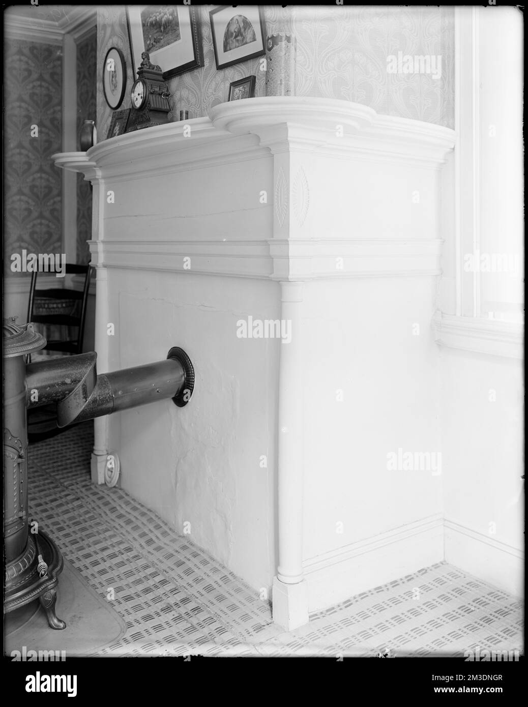 Kingston, Rhode Island, interior detail, mantel, southeast parlor
