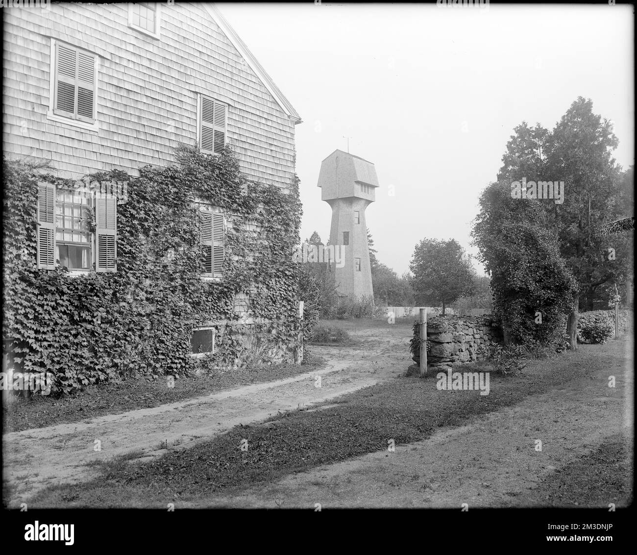 Kingston, Rhode Island, tavern and Helme water tower , Houses, Taverns