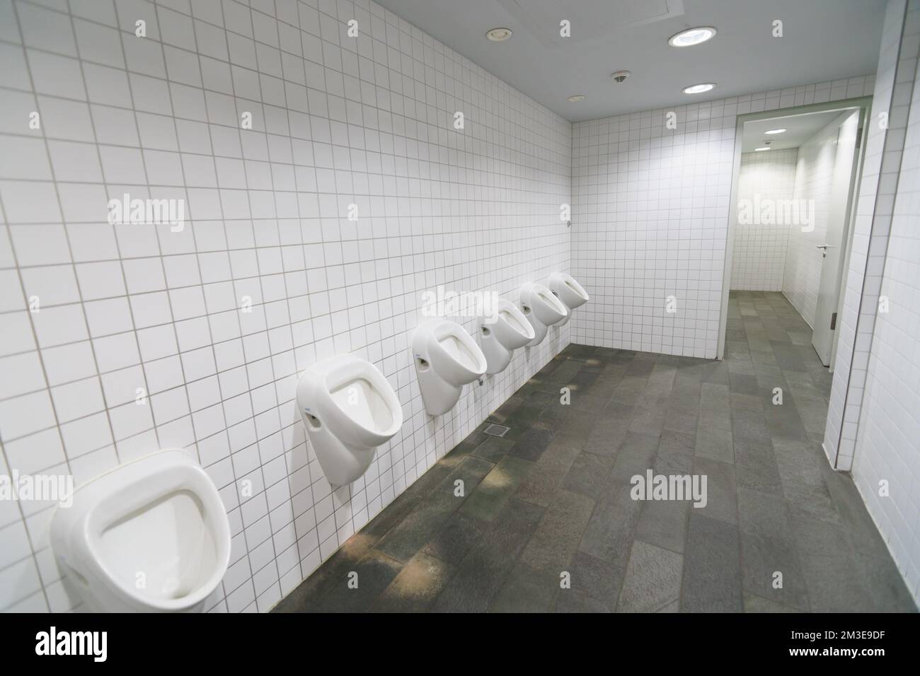 Airport toilet hi-res stock photography and images - Page 2 - Alamy