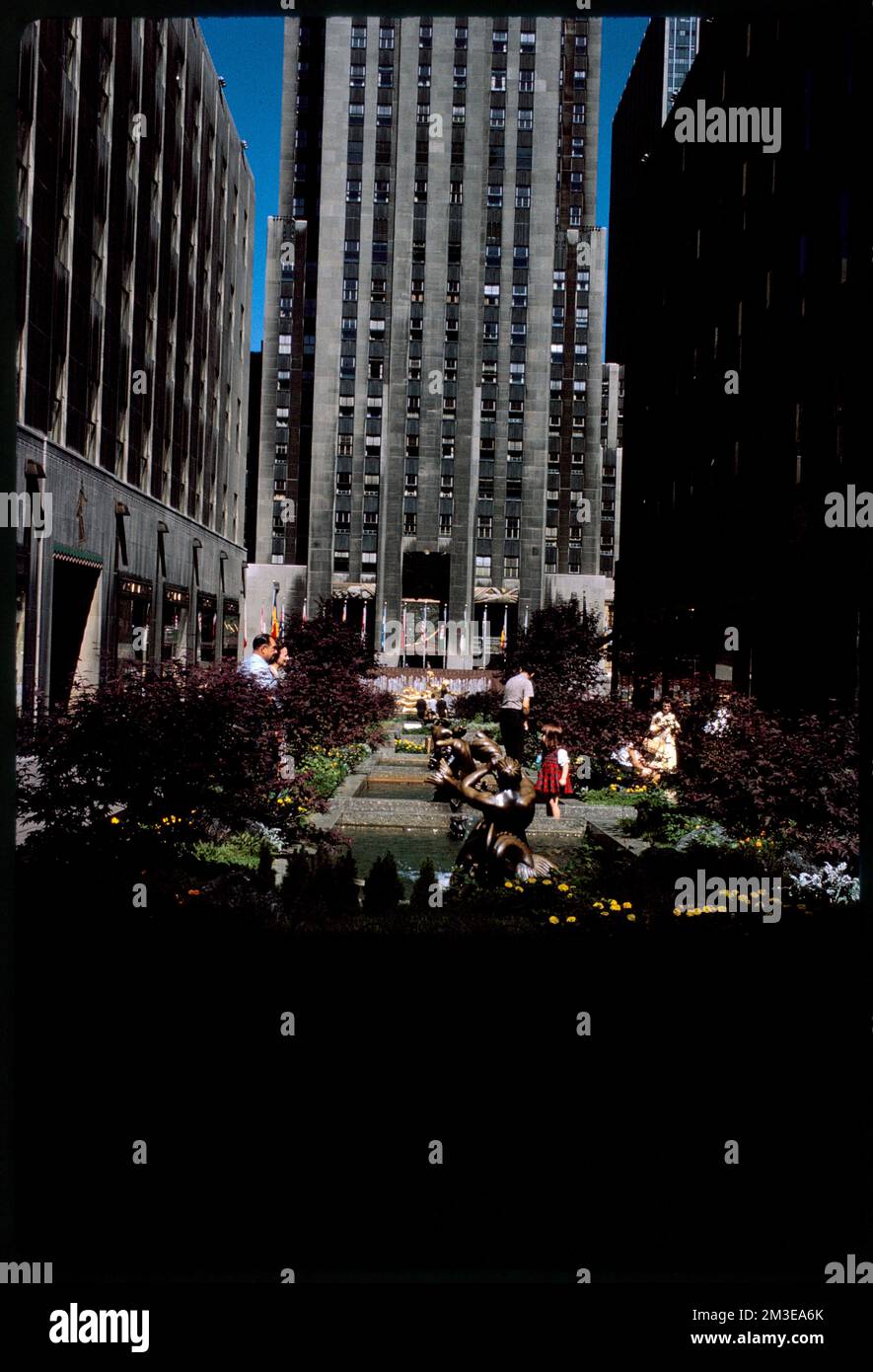 Lower Center Rockefeller Lower Plaza, Rockefeller Center, Manhattan, New York , Gardens, Plazas ...