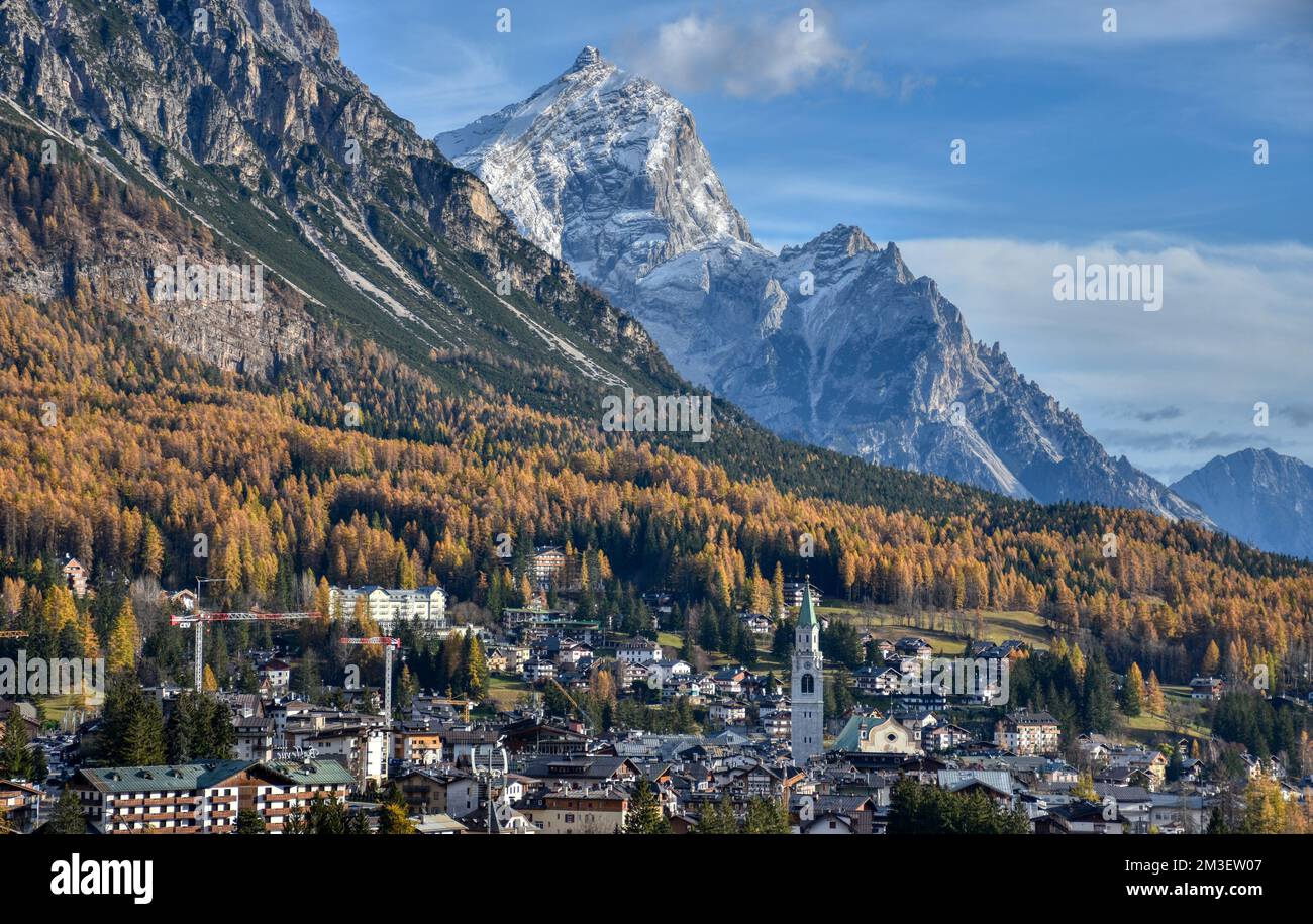 Cortina d’Ampezzo, Cortina, Stadt, Kirche, Skiort, Norditalien