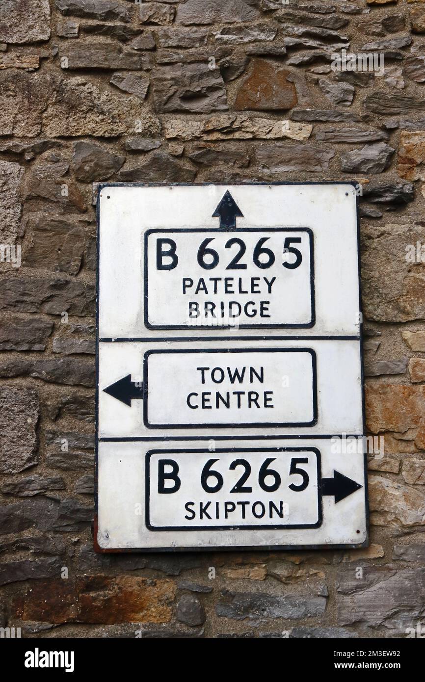 Road sign in village of Grassington Stock Photo