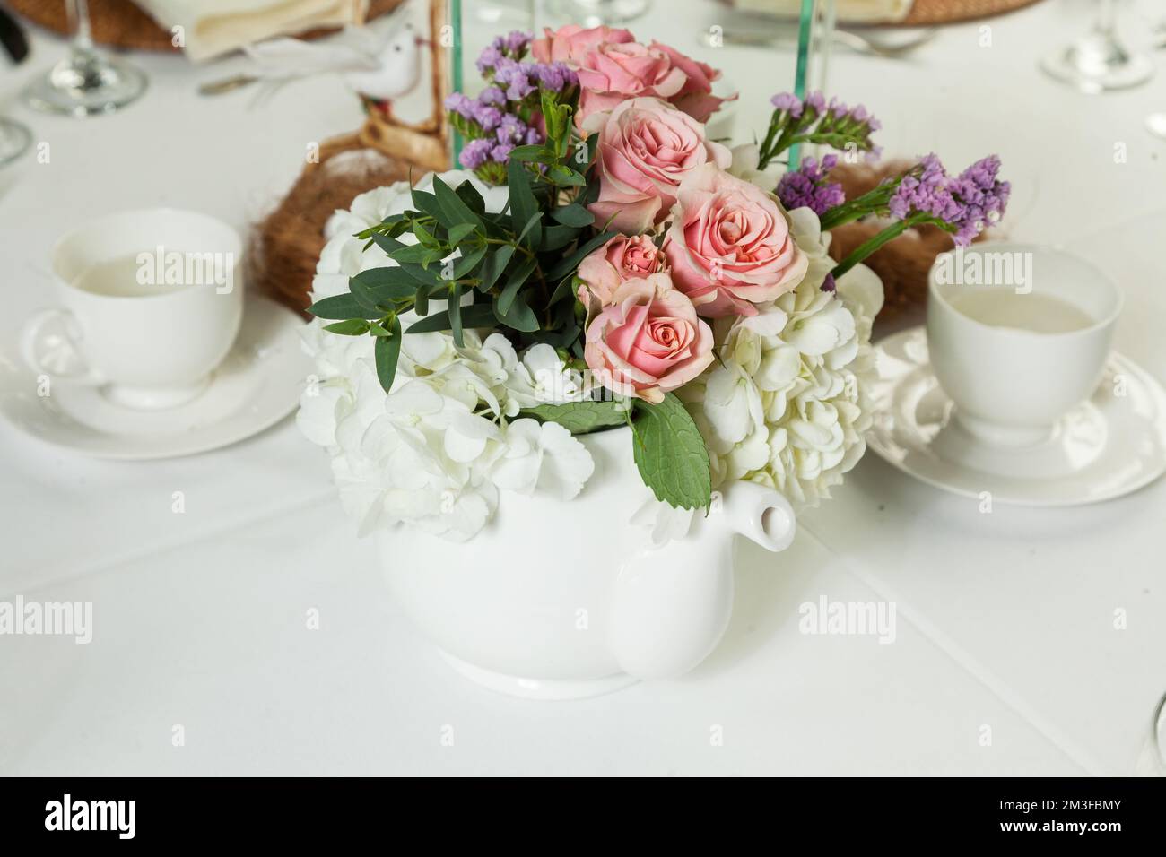 Centerpieces, Decorated Table For Party Reception Stock Photo - Alamy
