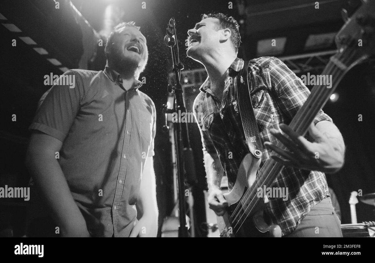 Chuck ragan black and white hi-res stock photography and images - Alamy