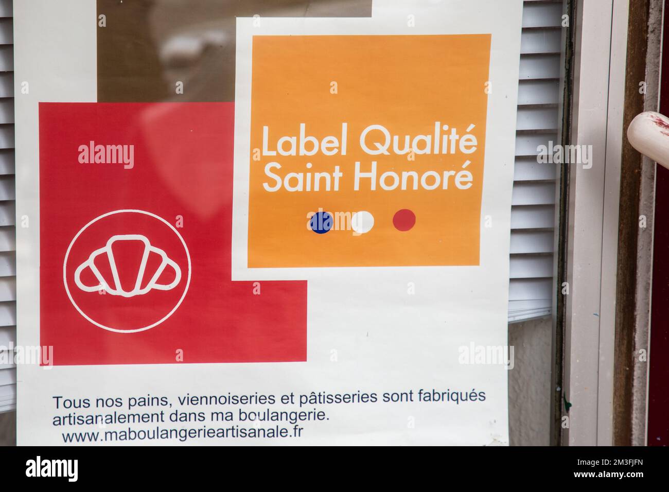 Bordeaux , Aquitaine  France - 11 01 2022 : label qualite saint honore brand logo and sign text quality label front of french bakery traditional bread Stock Photo