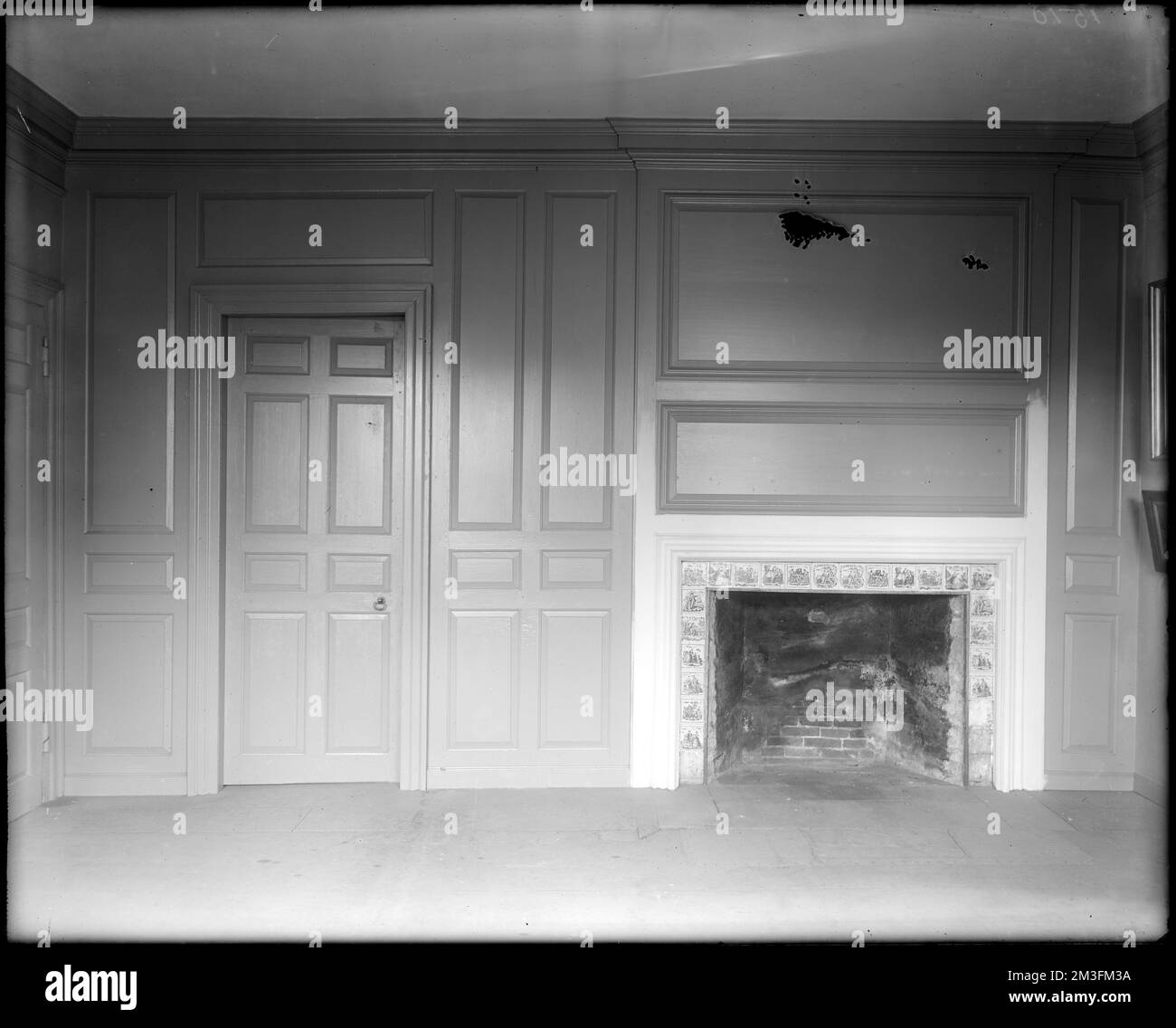 How to include a double-sided fireplace in your build project