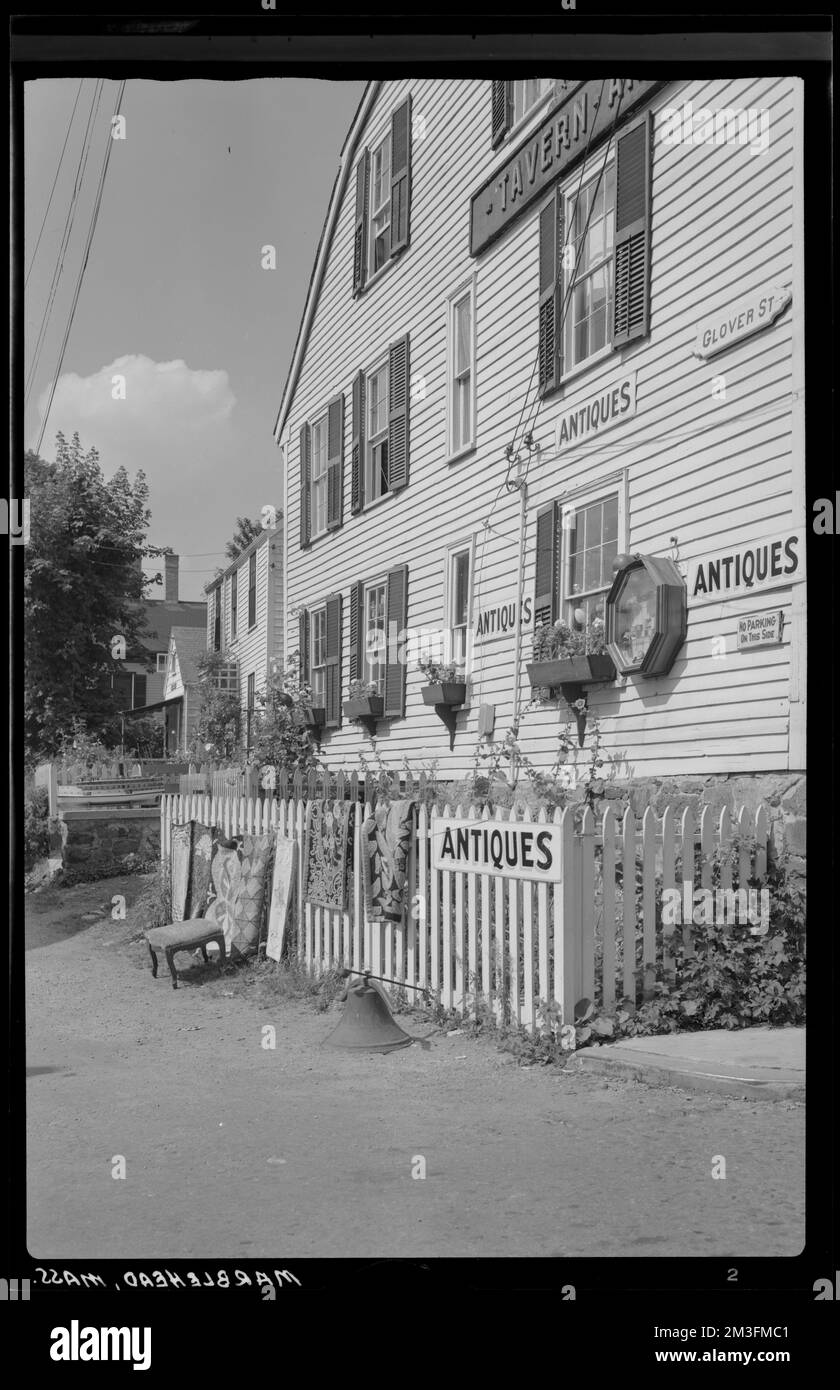 Antique stores Black and White Stock Photos & Images Alamy