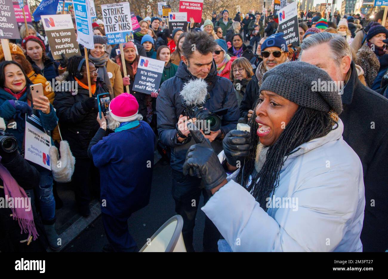 Nurse picket line hires stock photography and images Alamy