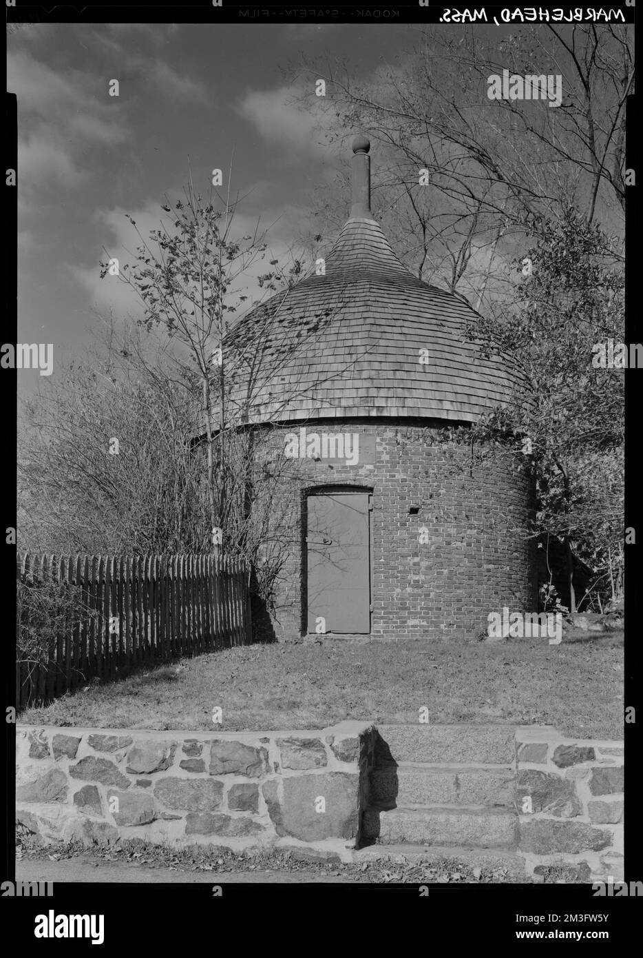 Marblehead, Mass., The Powder House , Architecture, Magazines Military