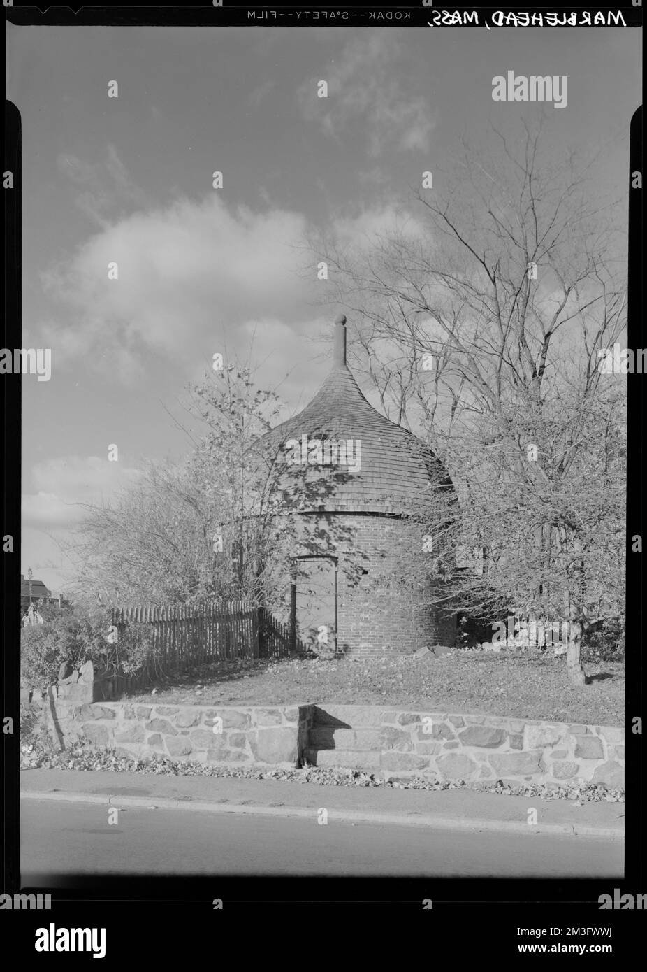 Marblehead, Powder House , Architecture, Magazines Military buildings