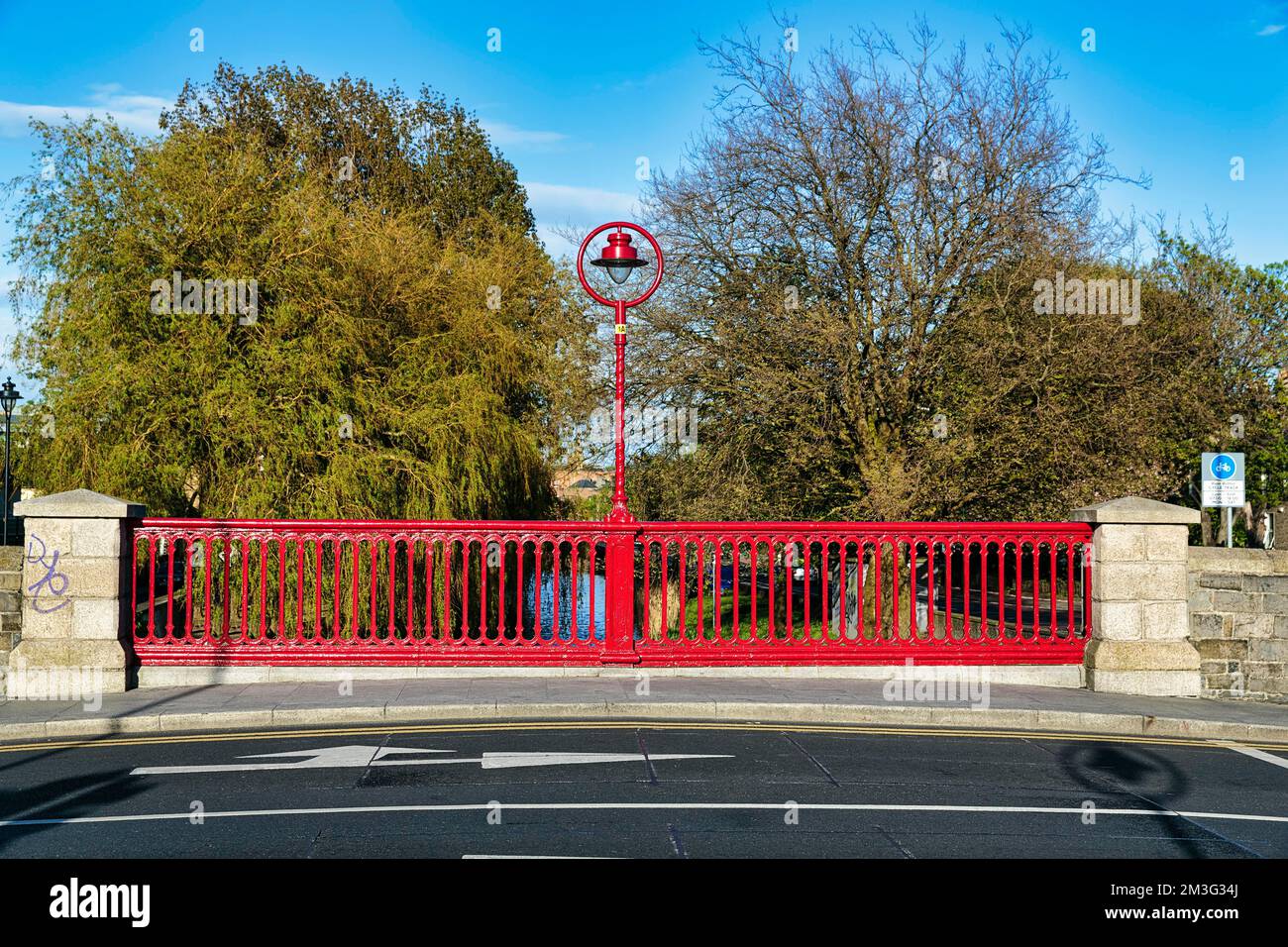 La Touche Bridge, Red Streetlight Bridge, Portobello, Dublin, Ireland