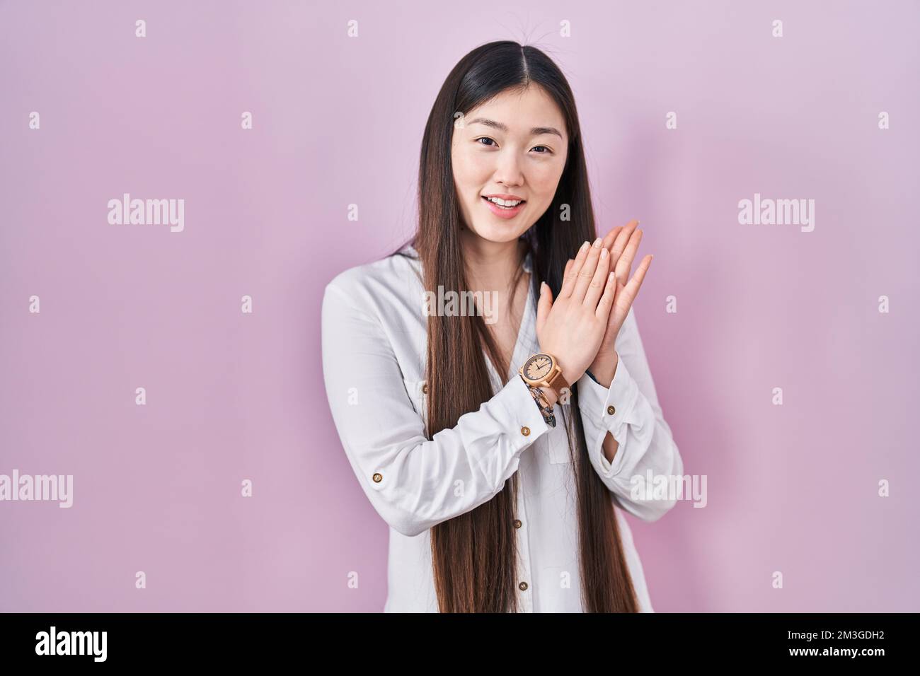 Japanese woman clapping hands hi-res stock photography and images - Alamy