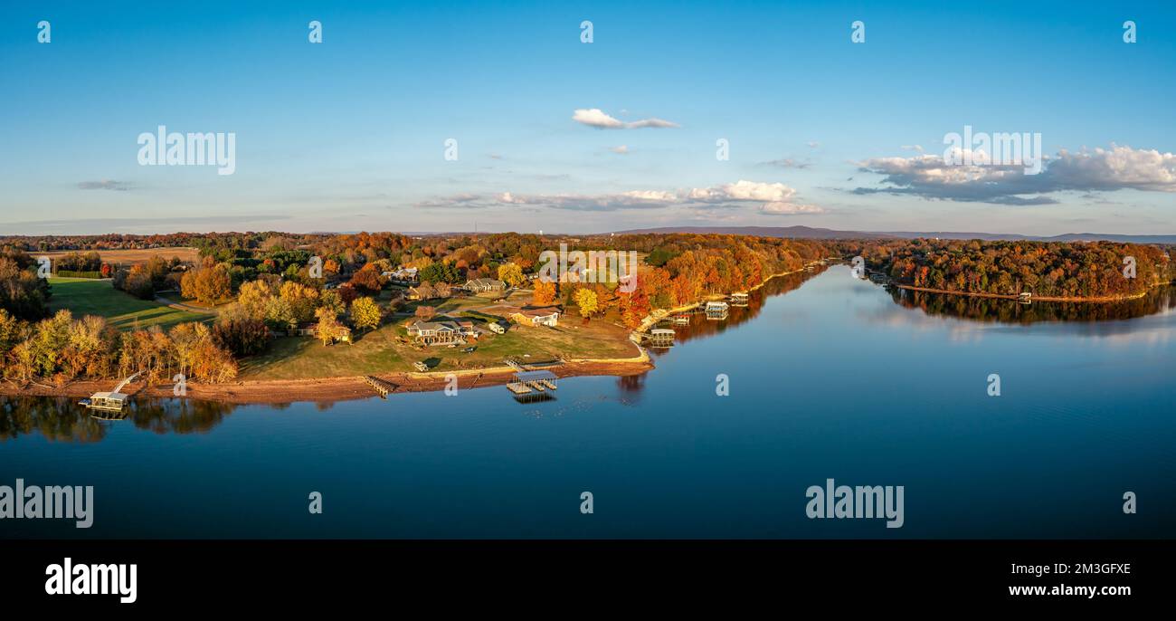 High resolution aerial view panorama of lakefront homes, boat docks and