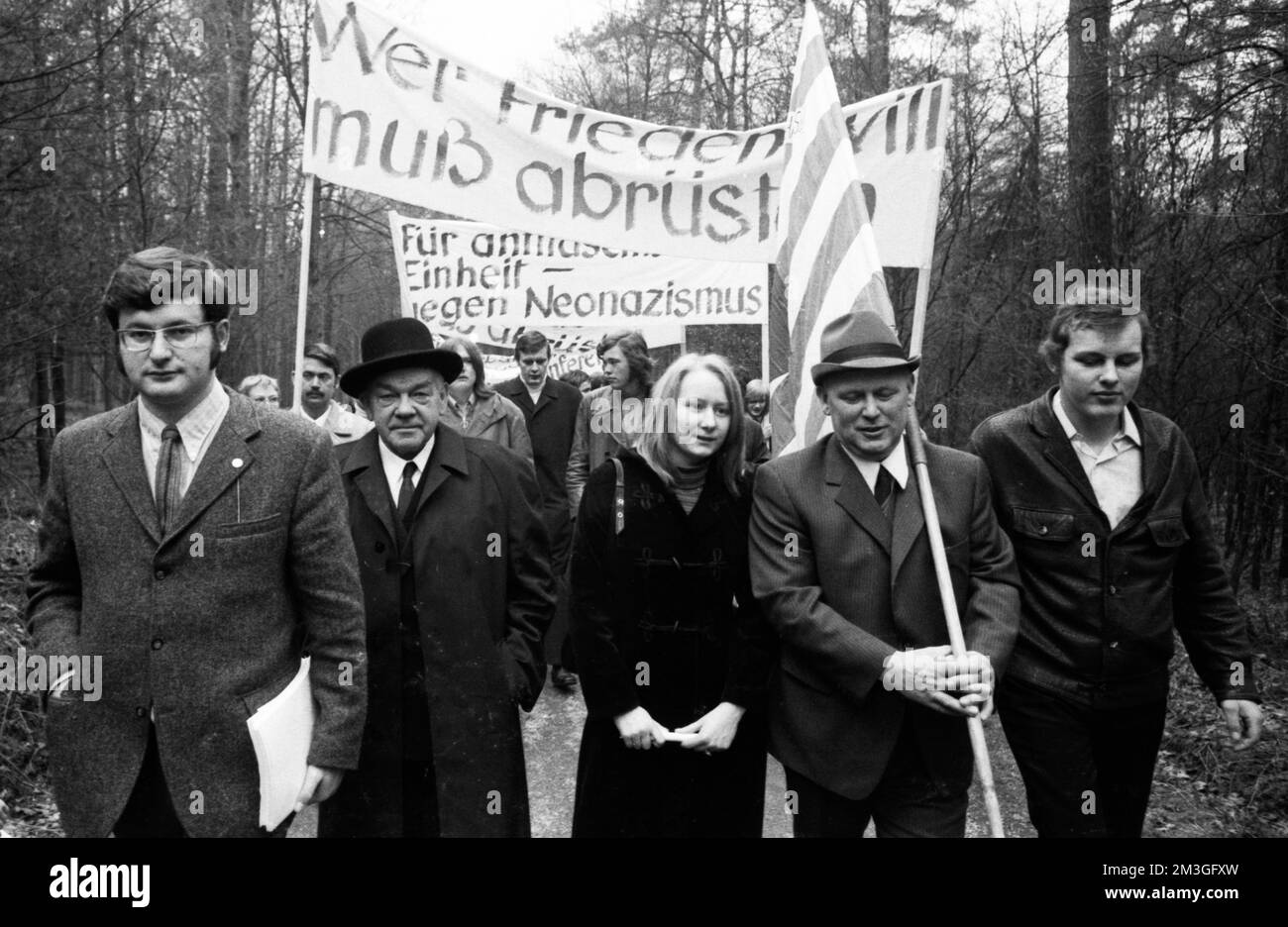 The honouring of the dead by the Nazi regime on Good Friday 1945, here