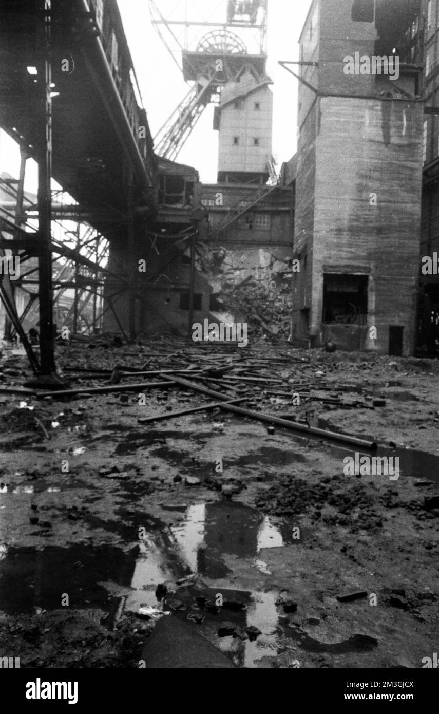 Pollution in old coal mining Black and White Stock Photos & Images Alamy