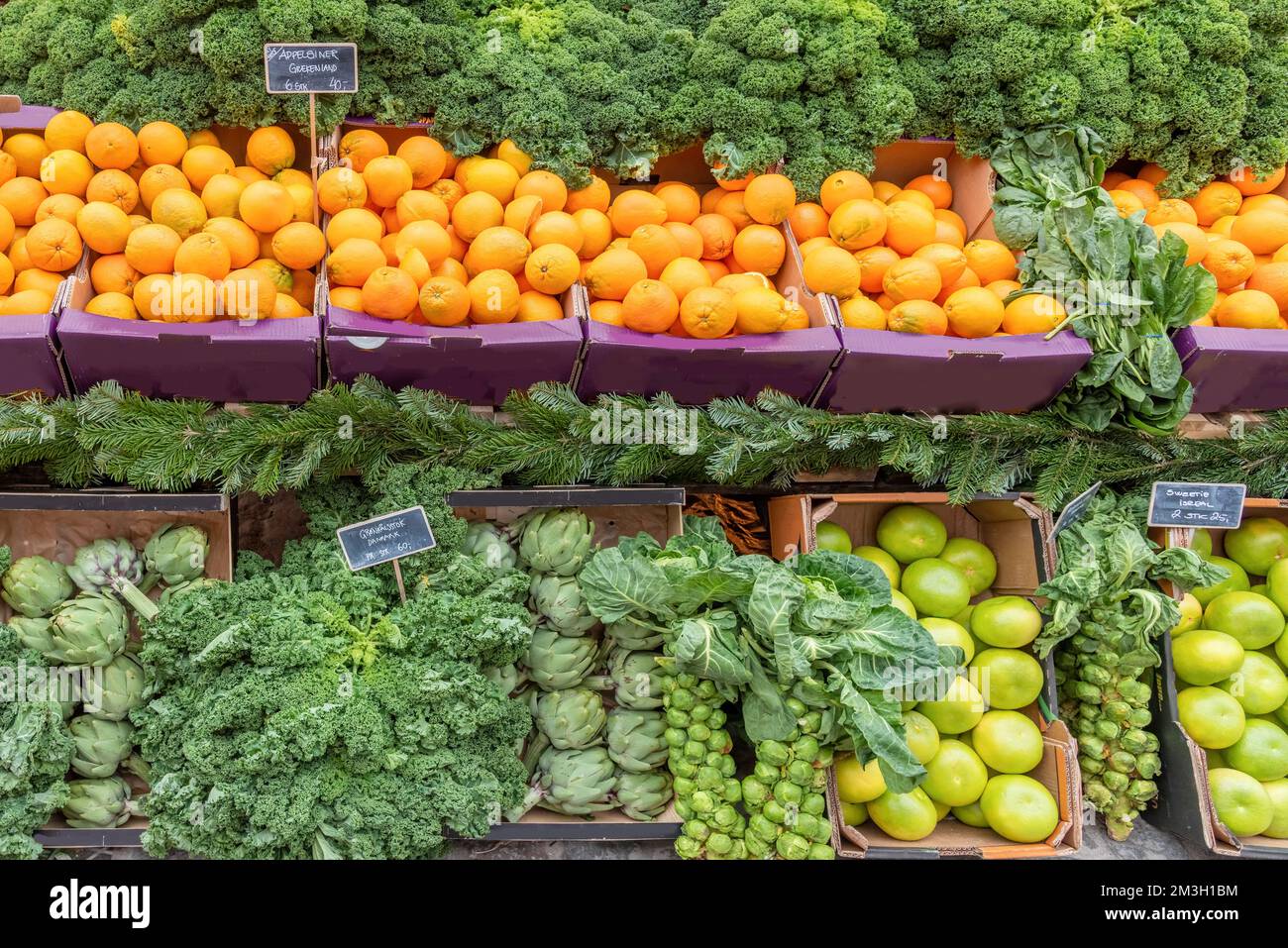 https://c8.alamy.com/comp/2M3H1BM/a-selection-of-fresh-fruit-and-vegetables-2M3H1BM.jpg