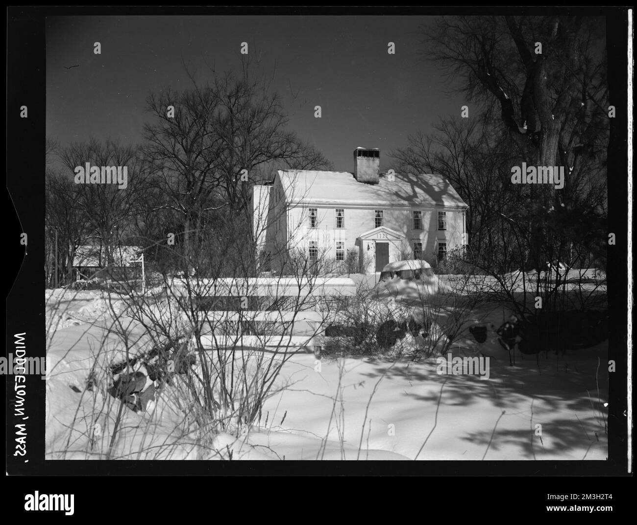 Middleton, Joseph Fuller House , Architecture, Dwellings, Trees, Gates. Samuel Chamberlain Photograph Negatives Collection Stock Photo